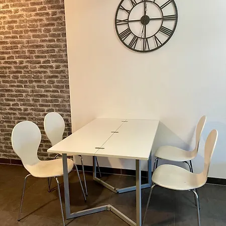Let2 Moderne Avec Terrasse Et Parking Apartmán