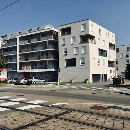 Let2 Moderne Avec Terrasse Et Parking *