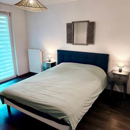 Let2 Moderne Avec Terrasse Et Parking Apartamento