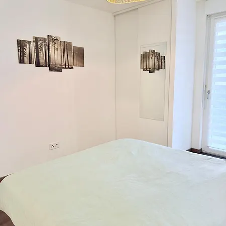 Let2 Moderne Avec Terrasse Et Parking