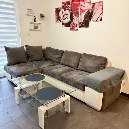 Let2 Moderne Avec Terrasse Et Parking شقة *