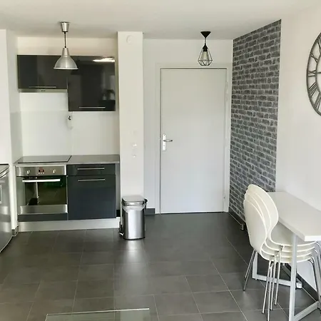 Let2 Moderne Avec Terrasse Et Parking דירה